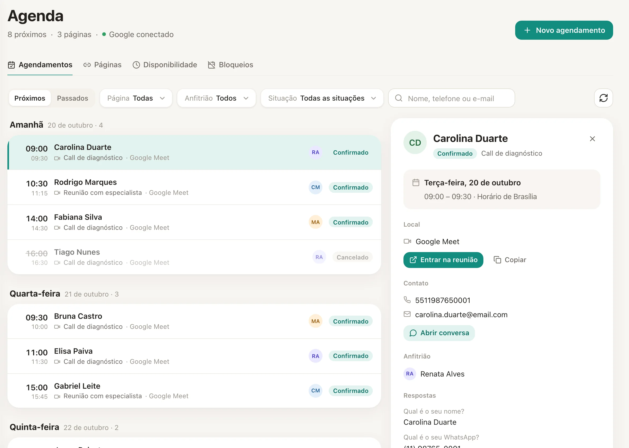 A lista do dia seguinte com um agendamento aberto à direita: data, local, contato e respostas.